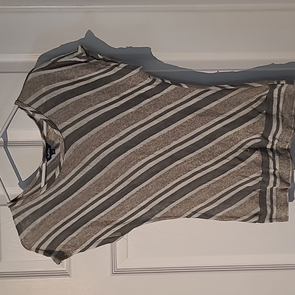 Reitmans knit tee size sm